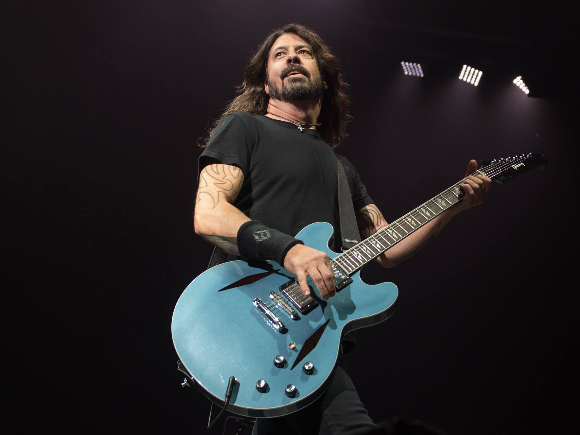 Dave Grohl and his Gibson DG-335 Signature Guitar